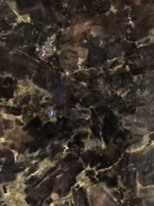 лабрадорит